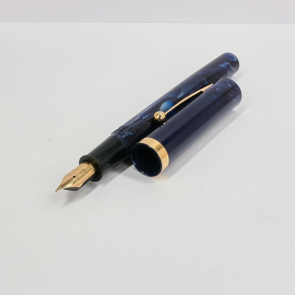Vintage Sheaffer No Nonsense Fountain Pen Blue Marble / Gold Trim / M Nib / USA
